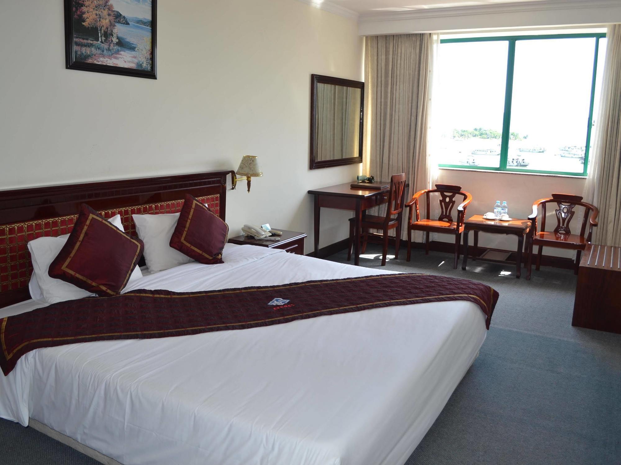 Bmc Thang Long Ha Long Exteriér fotografie
